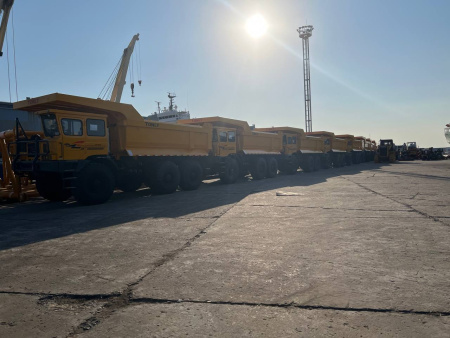 Внедорожный самосвал TL849