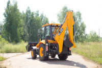 Экскаватор-погрузчик ELAZ-BL 880